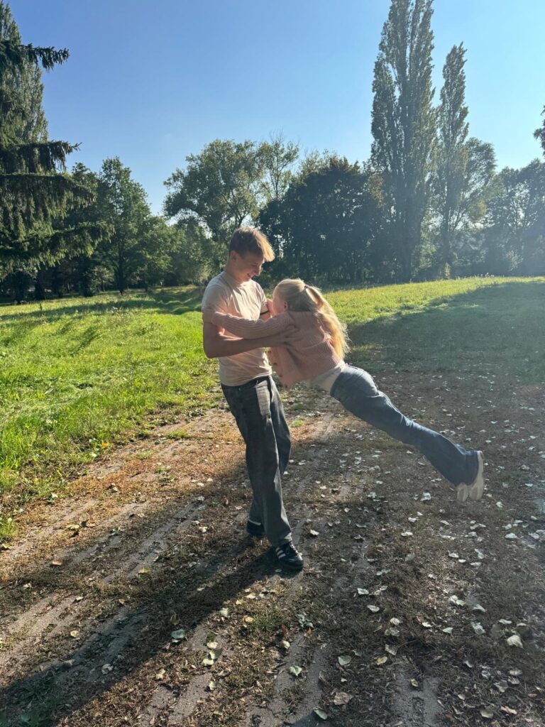 4876de76 1f65 49bc B7c0 0329c22748bc 2 768x1024